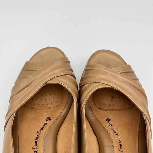 Sofft Women's Olwen Peep Toe Wedges Light Tan Leather Size 8M - Picture 5 of 12